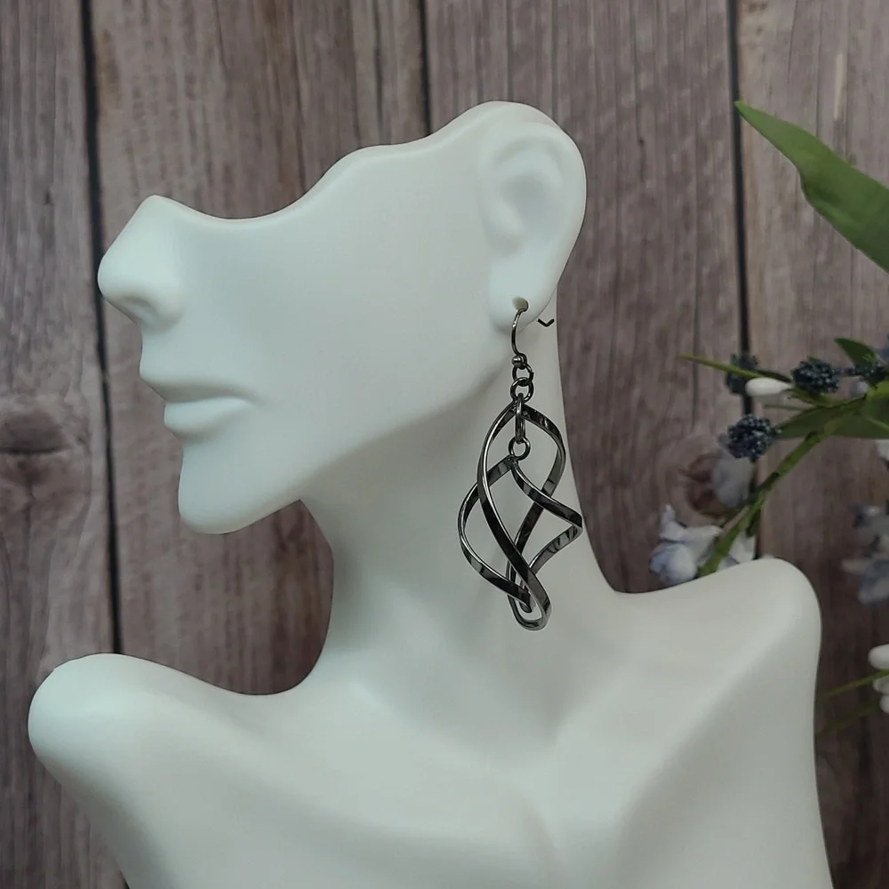 TWISTED SPIRAL PIERCED DANGLE EARRINGS